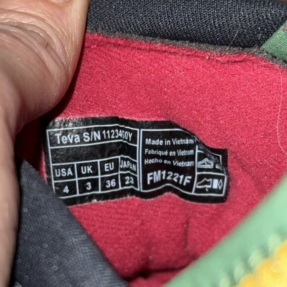 Teva Re Ember Moccasin Persian Red/Brown Multi kids size 4 - Picture 6 of 8